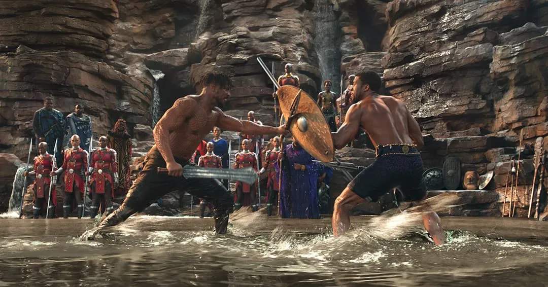 Battle for the throne on the waterfall