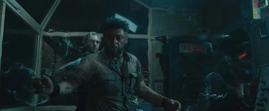 Klaw fighting Quicksilver