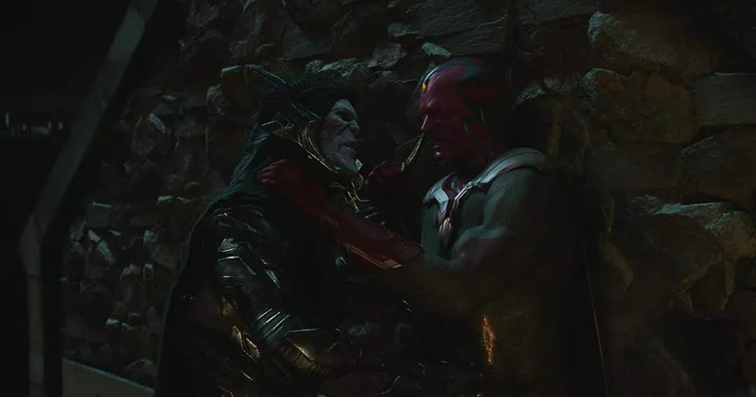 Corvus Glaive fights Vision