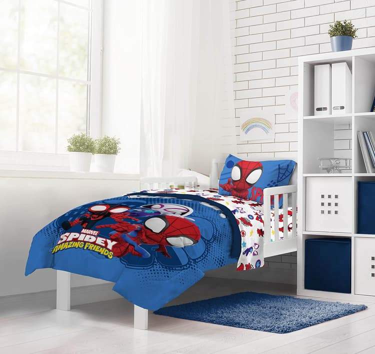 Jay Franco Marvel Spidey and his Amazing Friends Team Spidey 4 Piece Toddler Size Bed Set – Super Soft Microfiber - Includes Comforter & Sheet Set Bedding (Official Marvel Product)