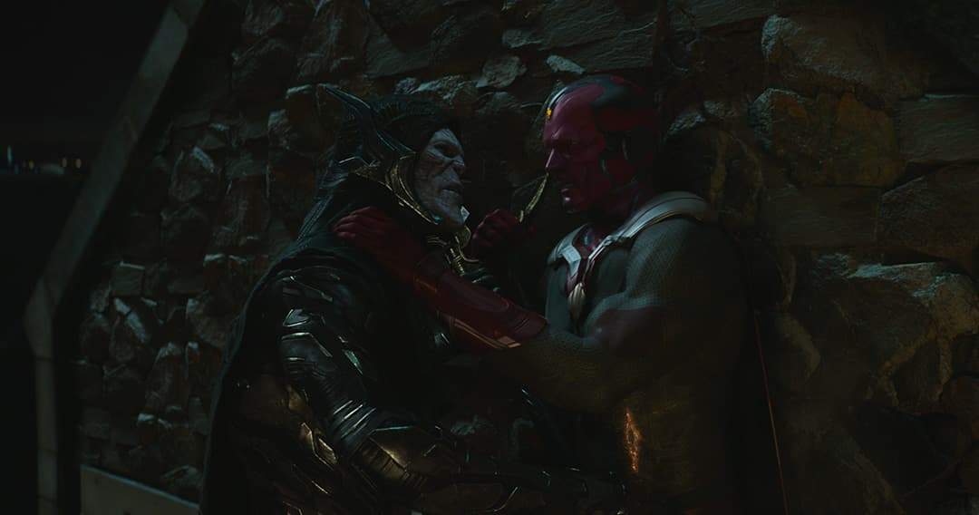 Corvus Glaive fights Vision