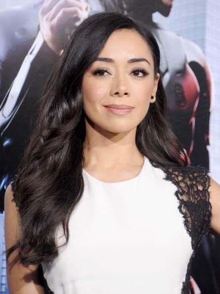 Aimee Garcia (“Lucifer,” ”El Chicano,” “Dexter”) as Jodie 