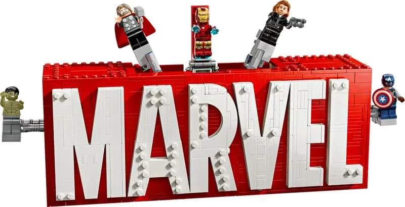 LEGO MARVEL Logo & Minifigures